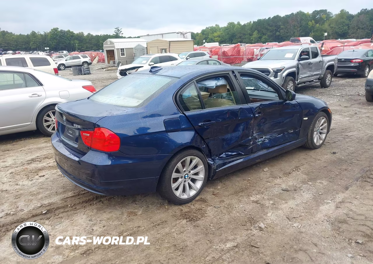 2011 BMW 328I VIN:WBAPH7C50BE675972 - 4