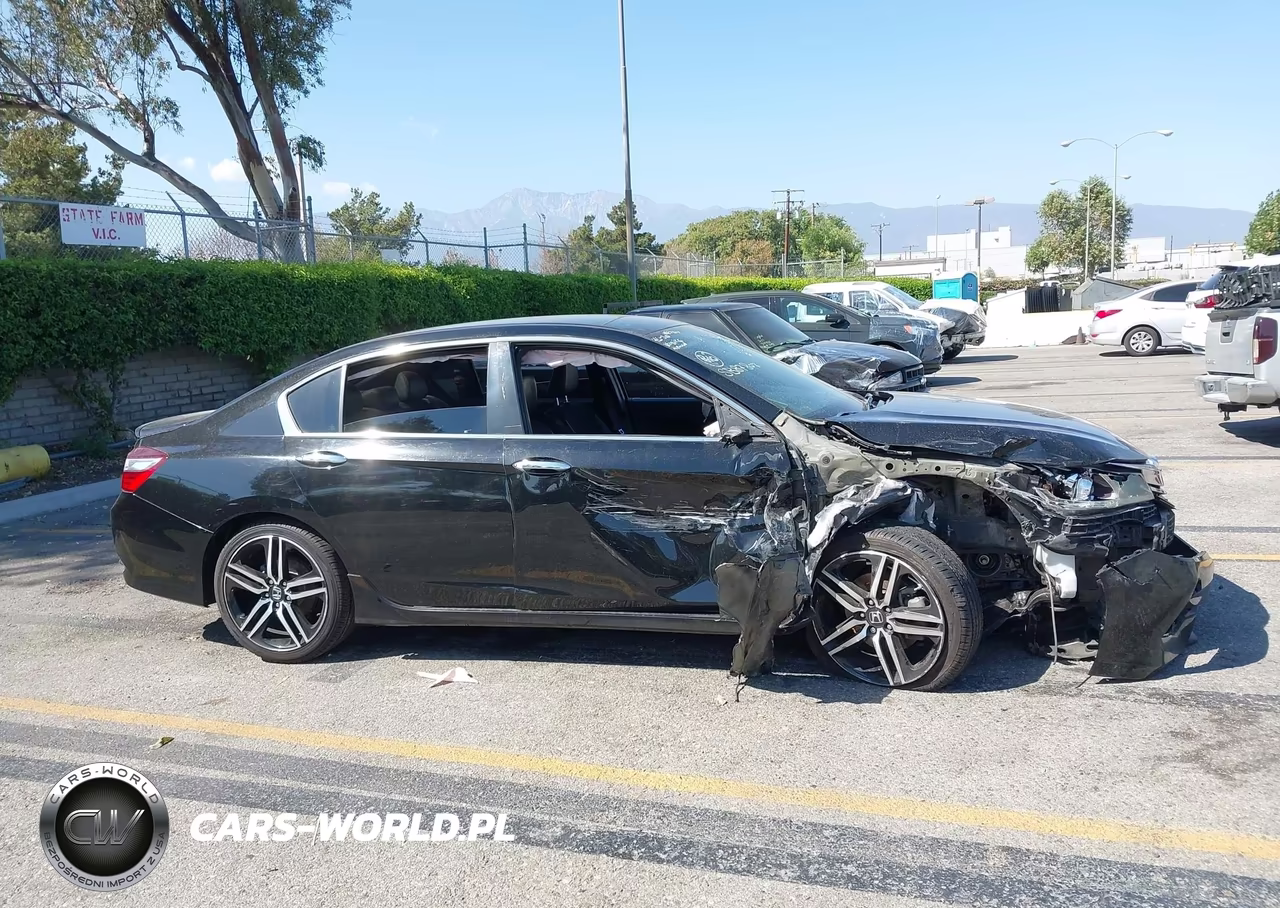2017 Honda Accord Sport VIN:1HGCR2F53HA009123 - 13