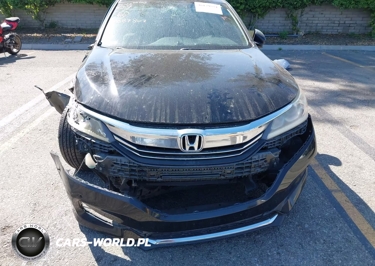 2017 Honda Accord Sport VIN:1HGCR2F53HA009123 - 18