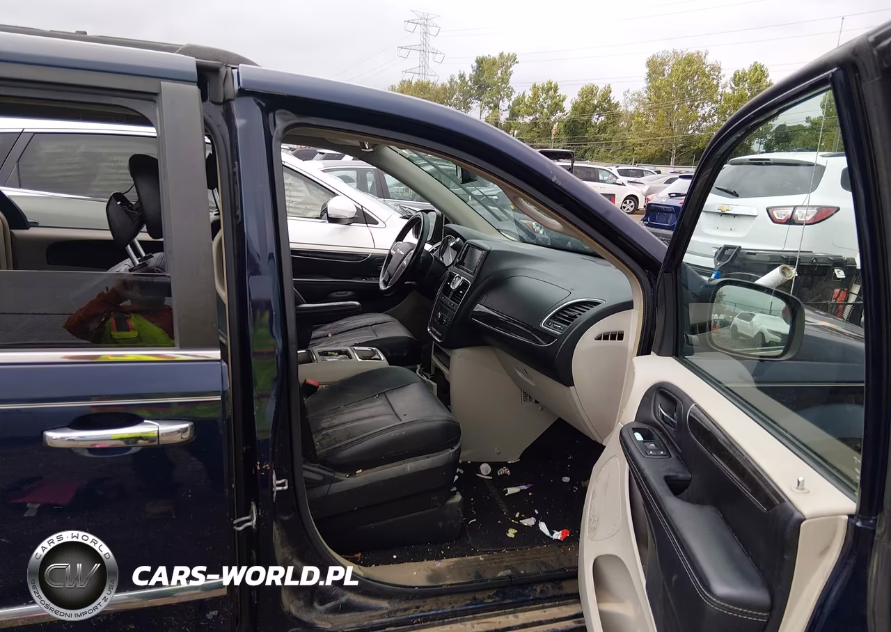 2014 Chrysler Town & Country Touring VIN:2C4RC1BG0ER437914 - 5