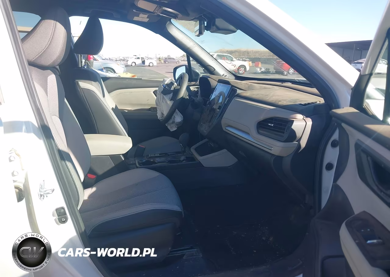 2026 Subaru Forester Premium VIN:4S4SLDB68T3094135 - 5