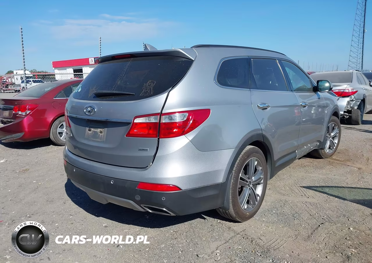 2015 Hyundai Santa Fe Gls VIN:KM8SR4HF6FU116492 - 4