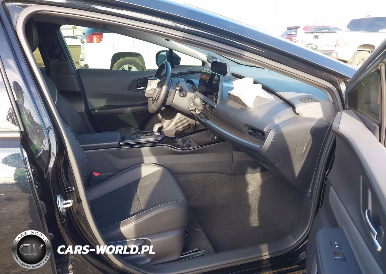 2025 Toyota Prius Limited Awd-E VIN:JTDADABU3S3027404 - 5