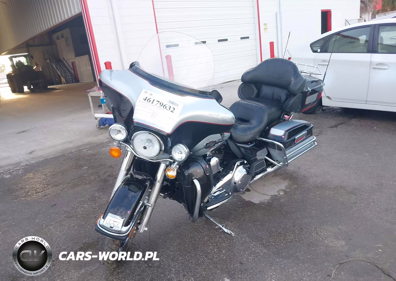 2010 Harley-Davidson Flhtcu VIN:1HD1FC410AB672765 - 2