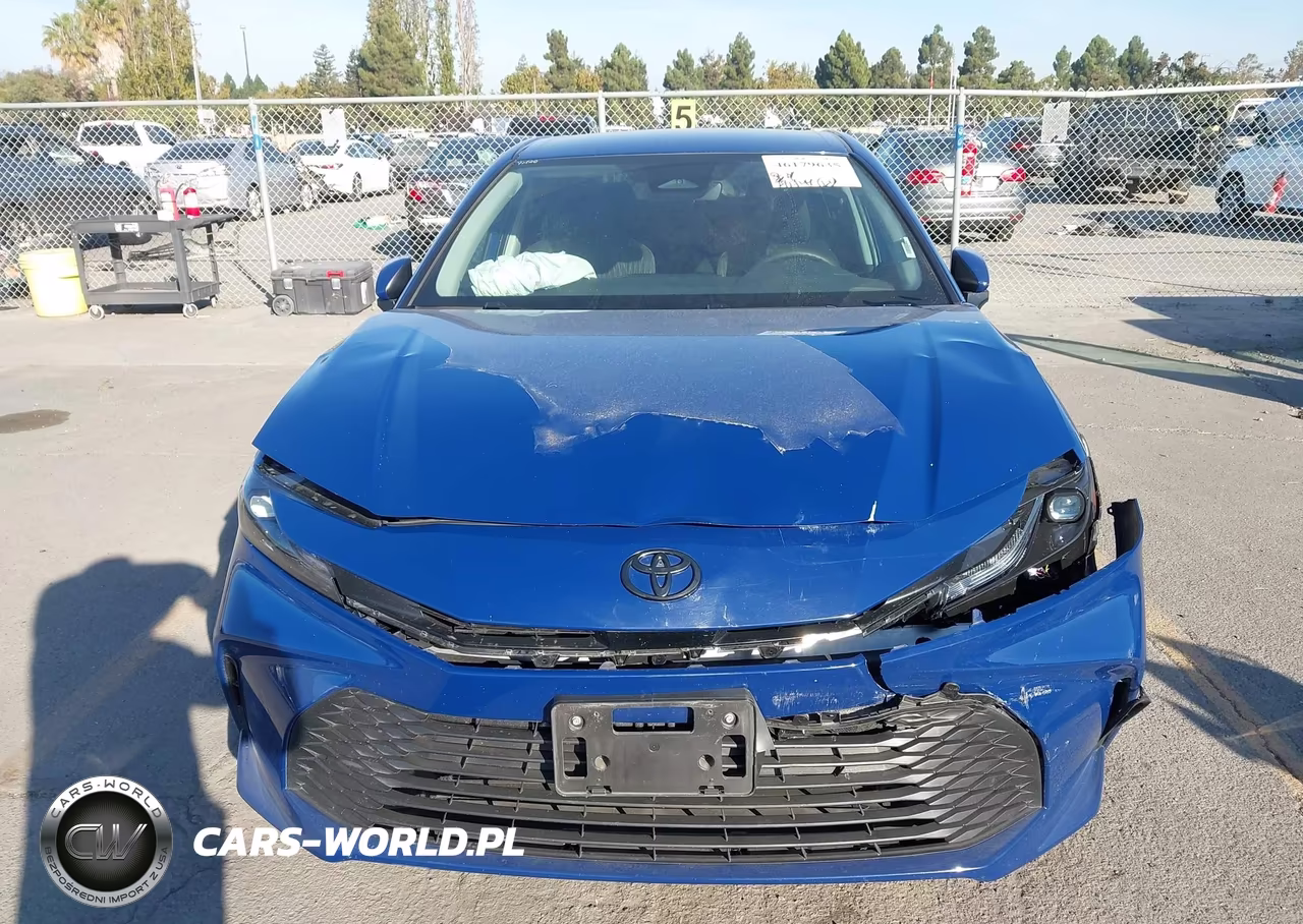 2025 Toyota Camry Le VIN:4T1DBADK1SU034629 - 12