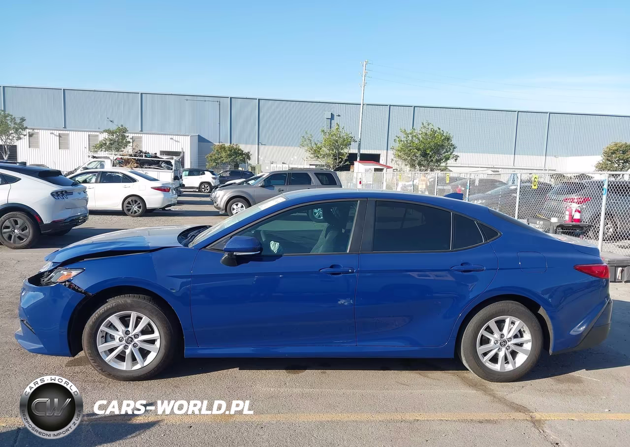 2025 Toyota Camry Le VIN:4T1DBADK1SU034629 - 14
