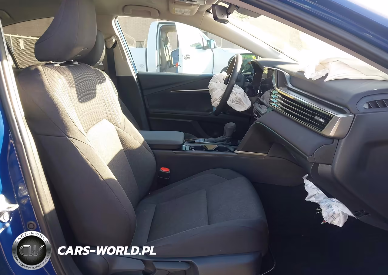 2025 Toyota Camry Le VIN:4T1DBADK1SU034629 - 5