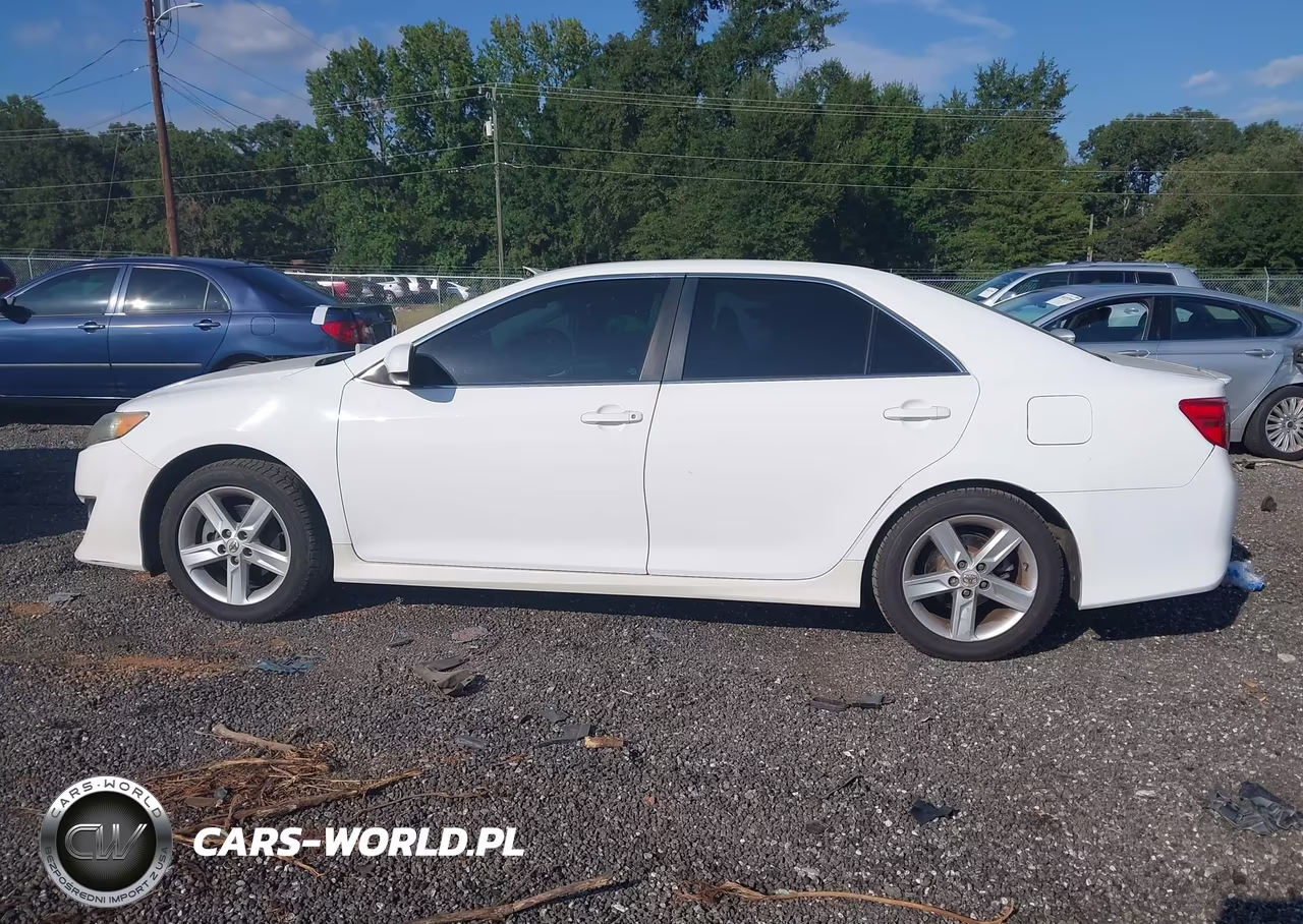 2013 Toyota Camry Se VIN:4T1BF1FK8DU264065 - 14
