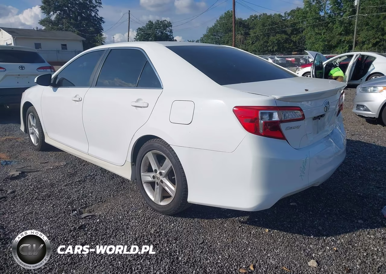 2013 Toyota Camry Se VIN:4T1BF1FK8DU264065 - 3