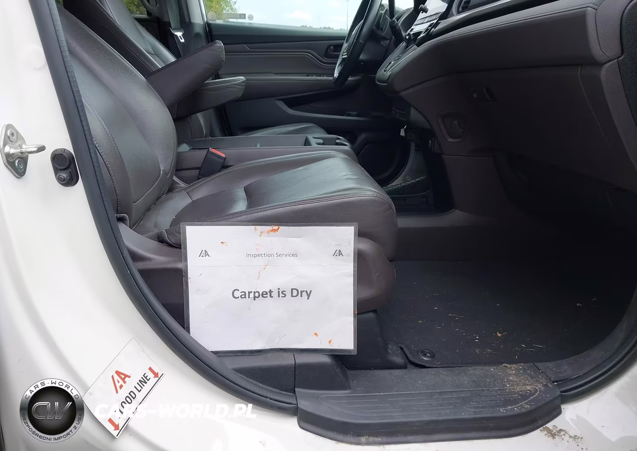 2019 Honda Odyssey Touring VIN:5FNRL6H81KB030611 - 6
