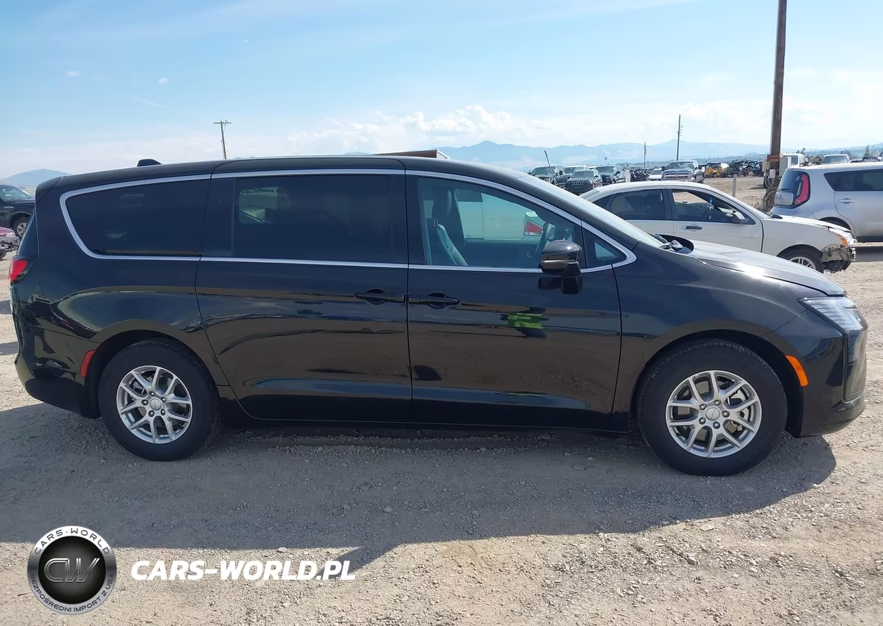 2027 Chrysler Pacifica VIN:2C4RC1BG8VR562675 - 14