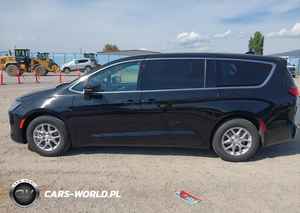 2027 Chrysler Pacifica VIN:2C4RC1BG8VR562675 - 15