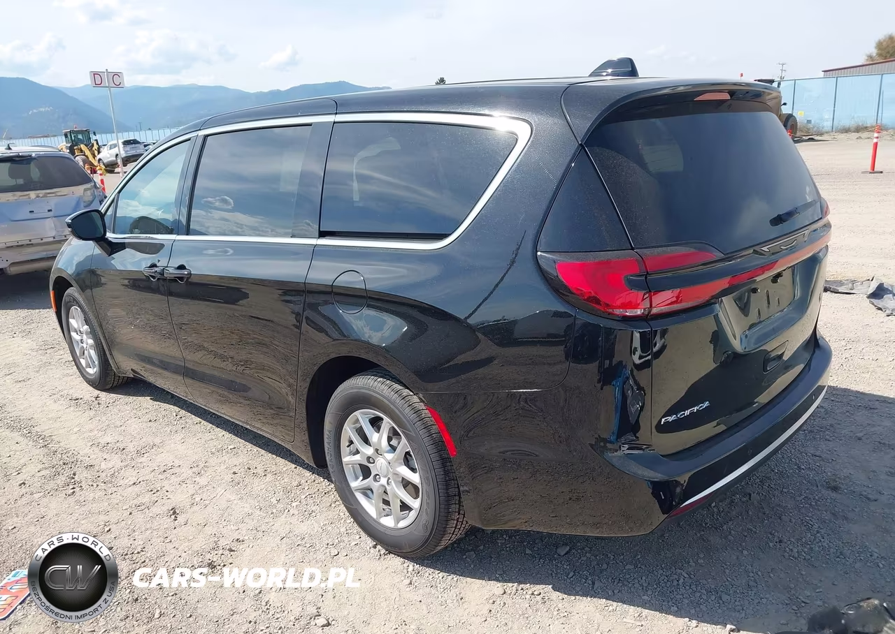 2027 Chrysler Pacifica VIN:2C4RC1BG8VR562675 - 3