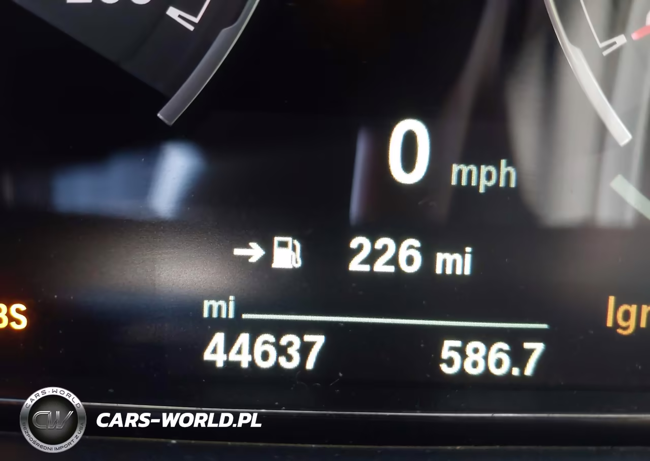 2019 BMW M4 VIN:WBS4Y9C55KAG67743 - 15