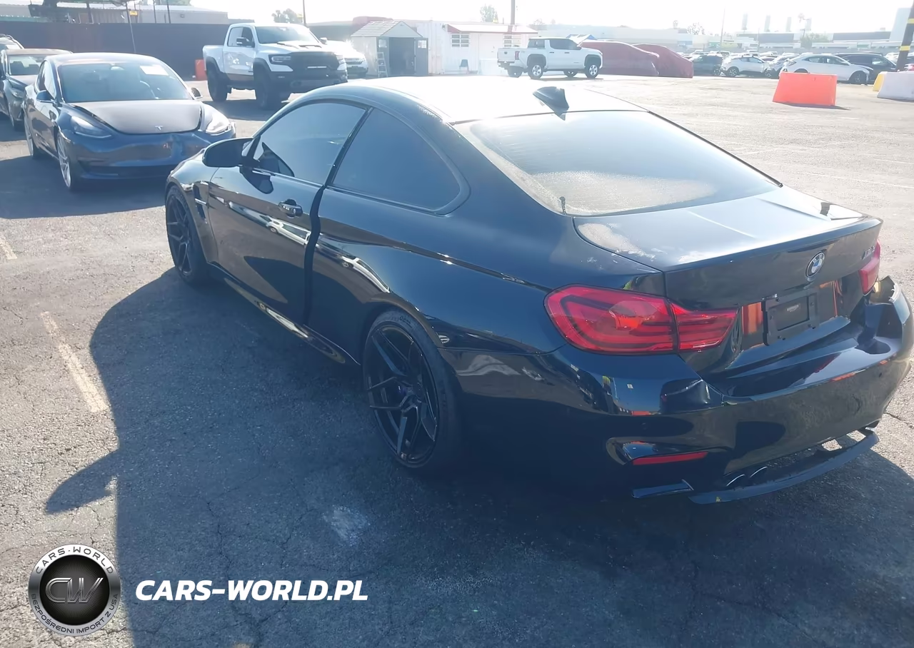 2019 BMW M4 VIN:WBS4Y9C55KAG67743 - 3