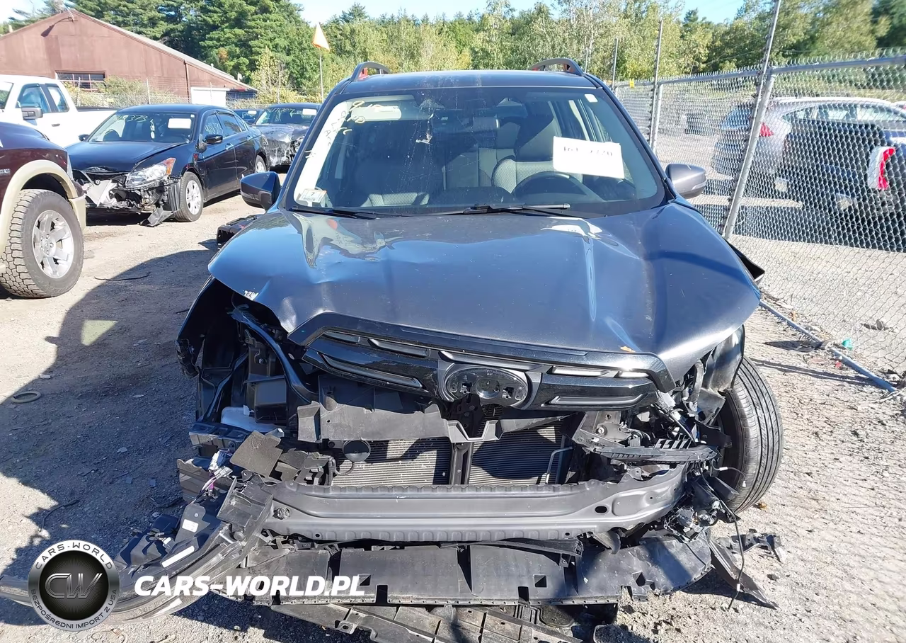 2022 Subaru Forester Sport VIN:JF2SKAJCXNH463551 - 12