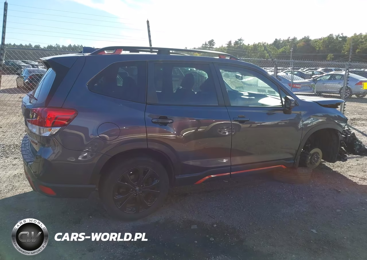 2022 Subaru Forester Sport VIN:JF2SKAJCXNH463551 - 13