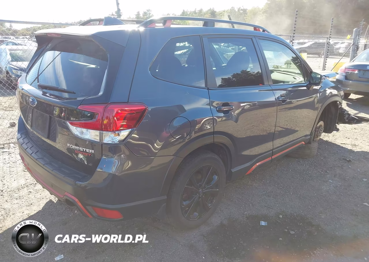 2022 Subaru Forester Sport VIN:JF2SKAJCXNH463551 - 4