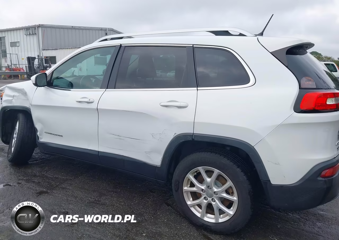 2014 Jeep Cherokee Latitude VIN:1C4PJMCS9EW252141 - 14