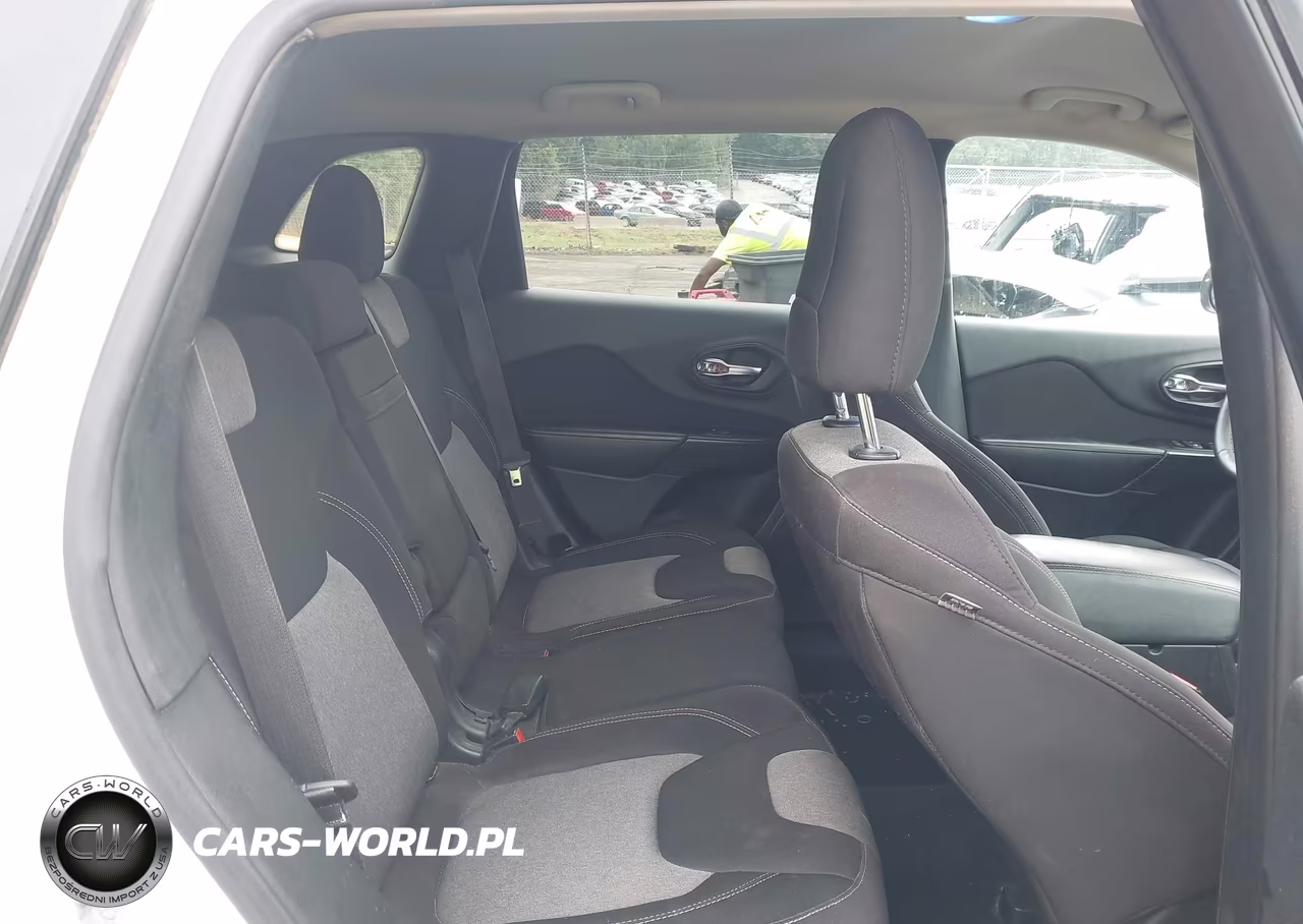 2014 Jeep Cherokee Latitude VIN:1C4PJMCS9EW252141 - 8