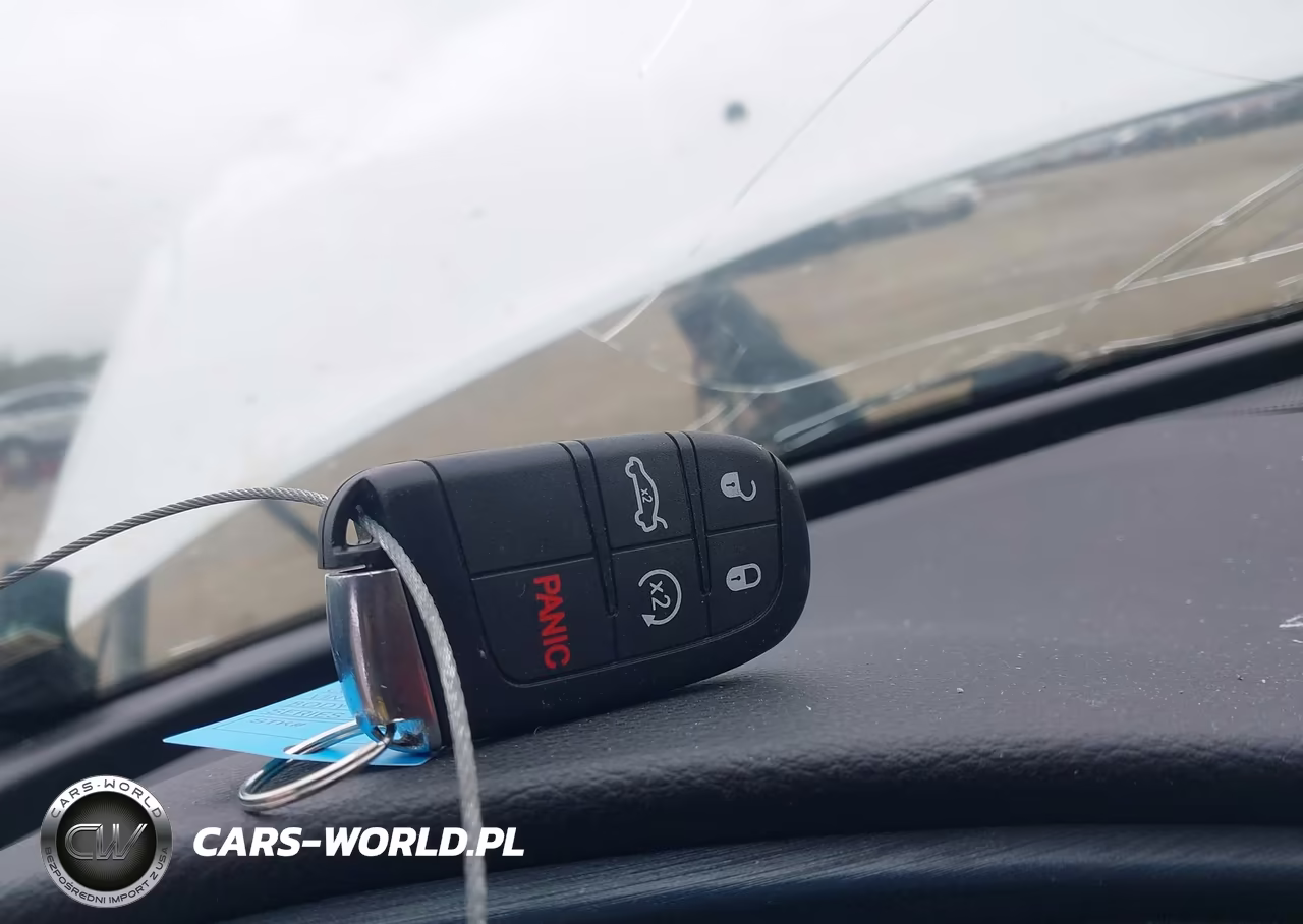 2015 Chrysler 200 S VIN:1C3CCCBB1FN621963 - 11