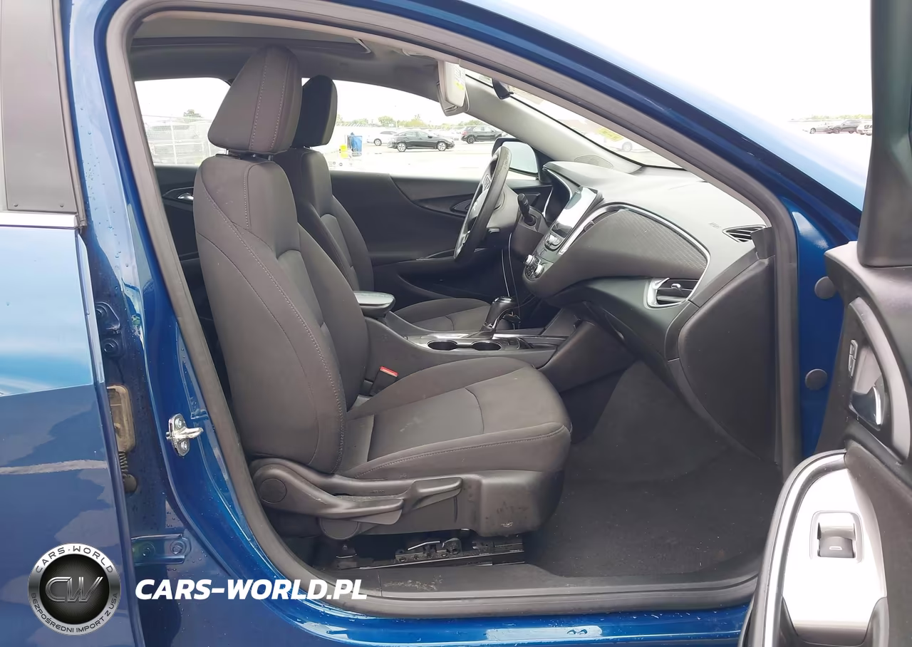 2019 Chevrolet Malibu Lt VIN:1G1ZD5ST8KF144534 - 5