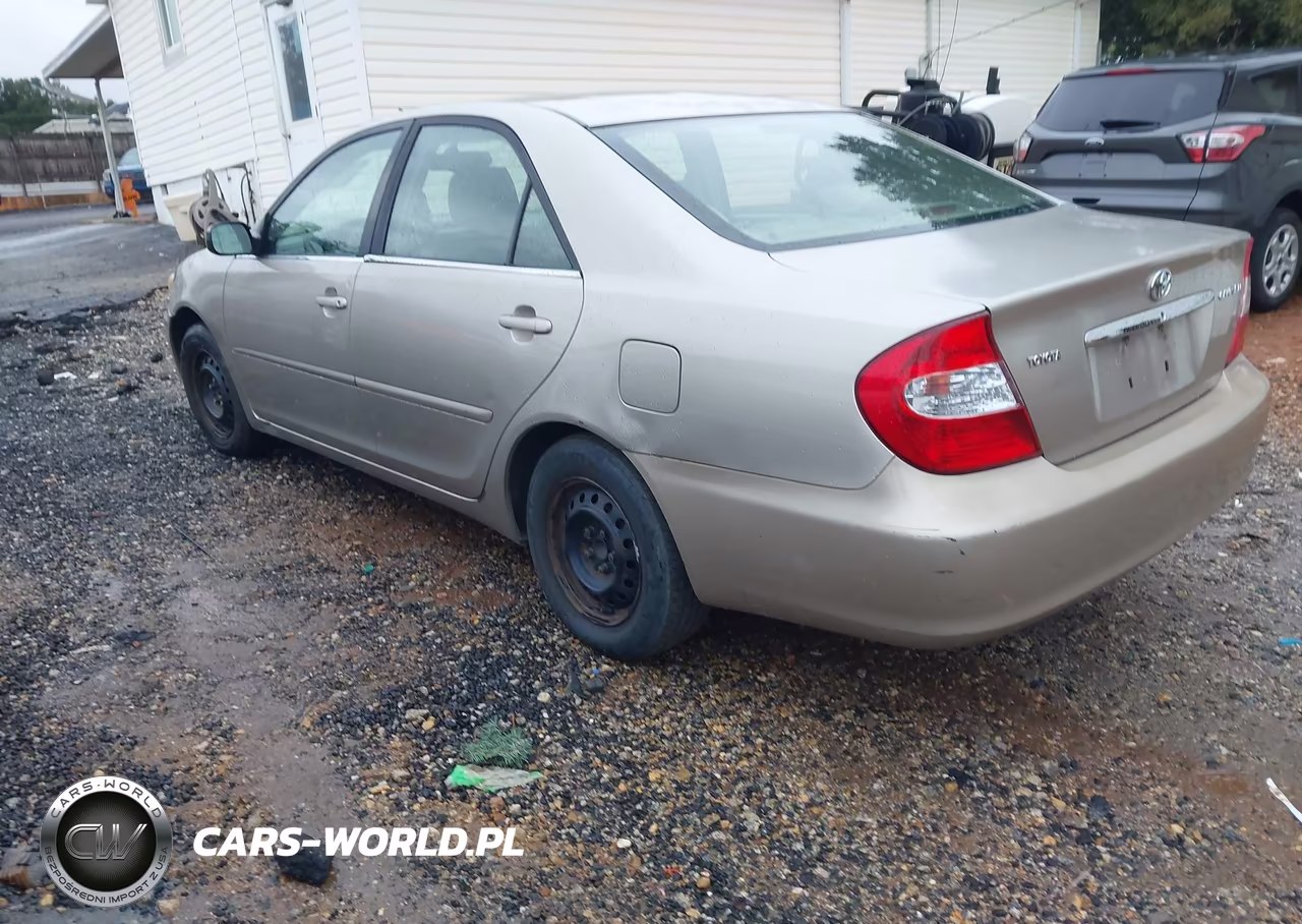 2003 Toyota Camry Le VIN:4T1BE32KX3U781094 - 3