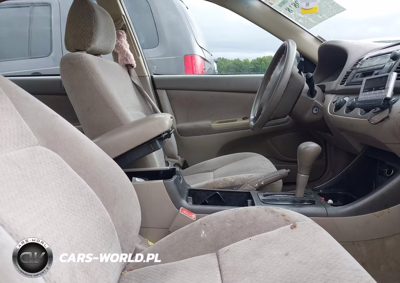 2003 Toyota Camry Le VIN:4T1BE32KX3U781094 - 5