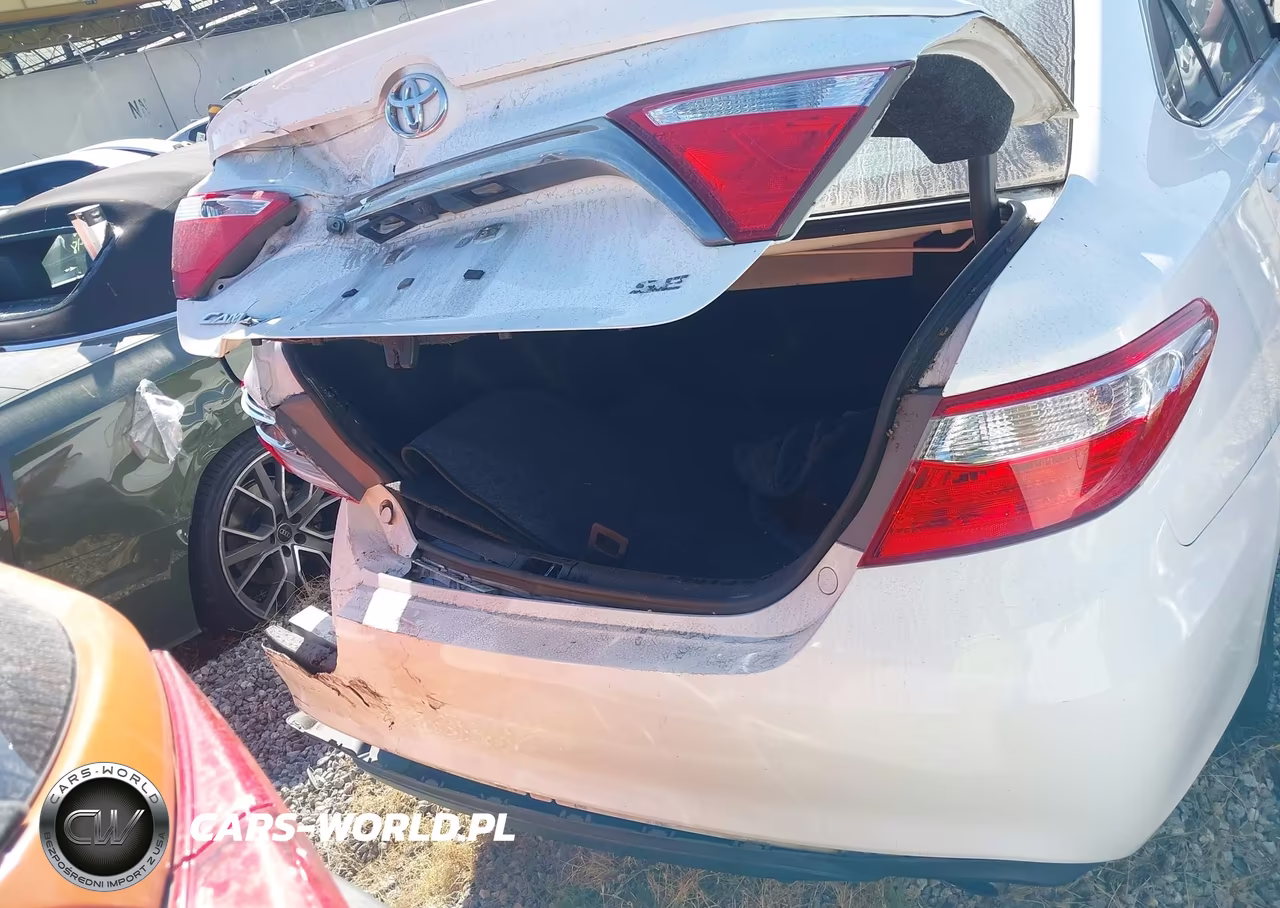 2015 Toyota Camry Se VIN:4T1BF1FK1FU047301 - 16