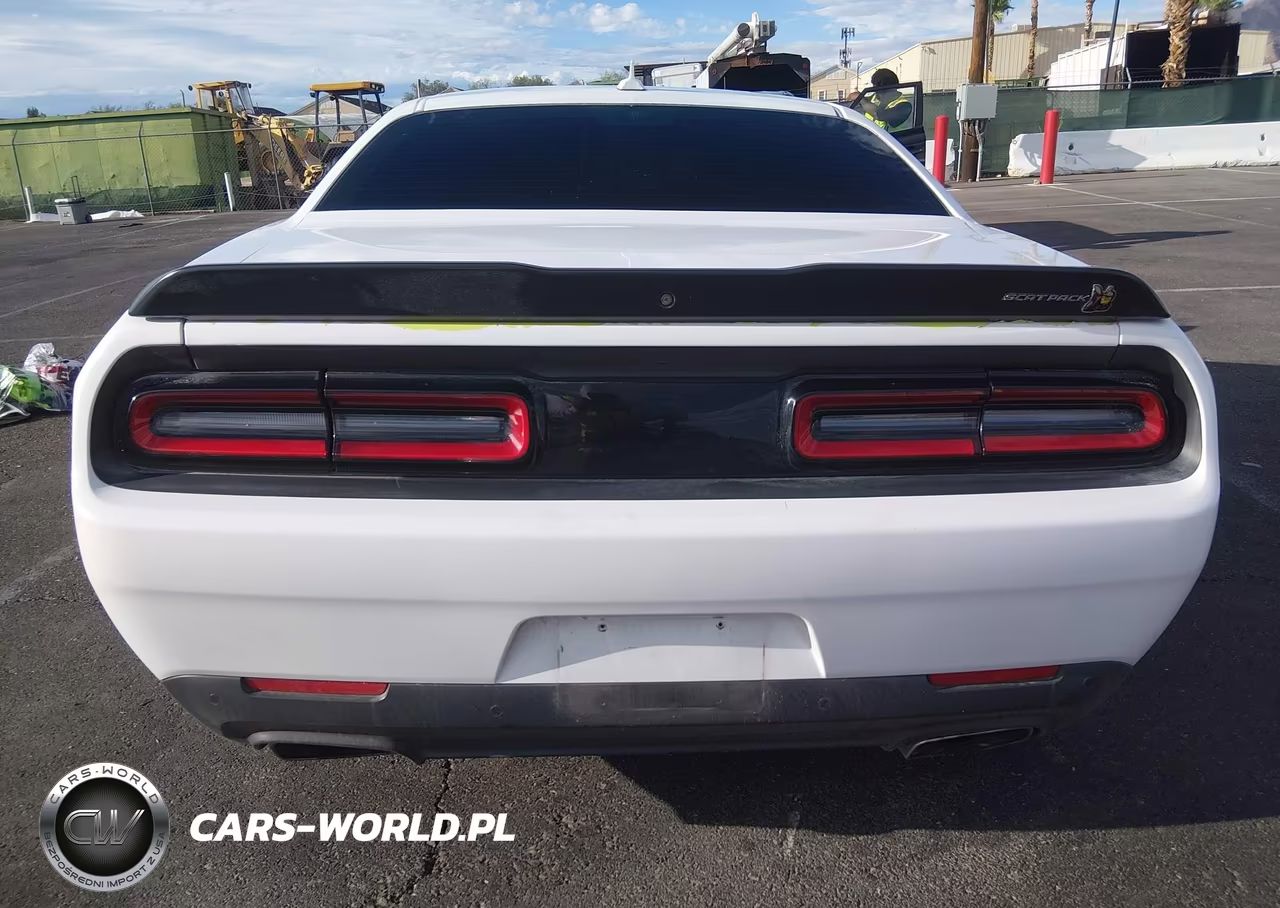 2019 Dodge Challenger R-T Scat Pack VIN:2C3CDZFJ0KH607122 - 17