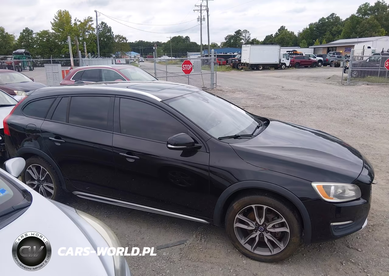 2016 Volvo V60 Cross Country Premier VIN:YV4612HK8G1019258 - 13