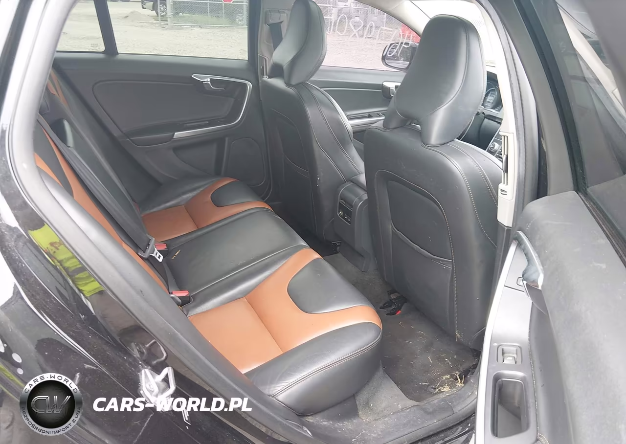 2016 Volvo V60 Cross Country Premier VIN:YV4612HK8G1019258 - 8