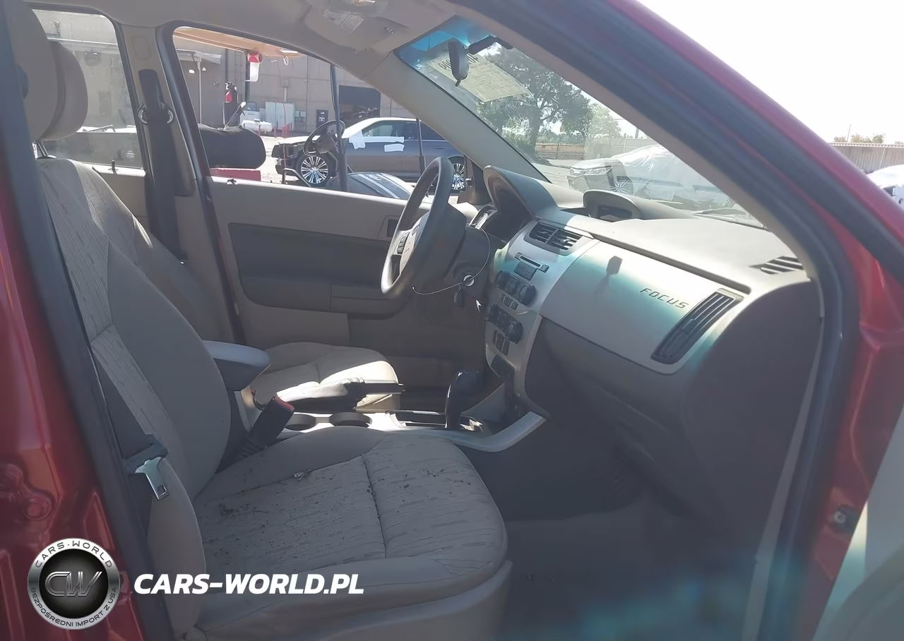 2011 Ford Focus Se VIN:1FAHP3FN6BW103819 - 5