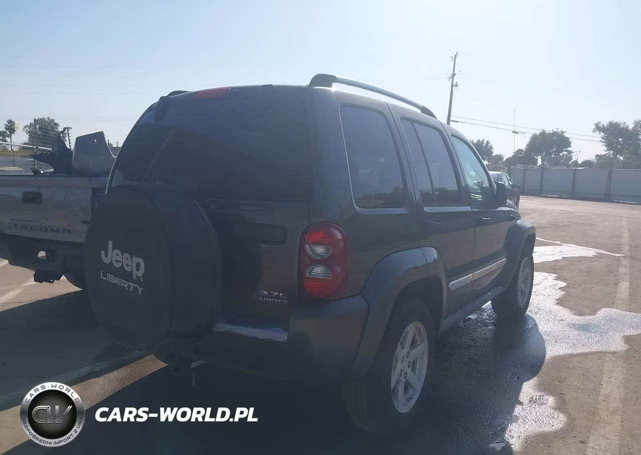 2005 Jeep Liberty Limited Edition VIN:1J4GL58KX5W716539 - 4