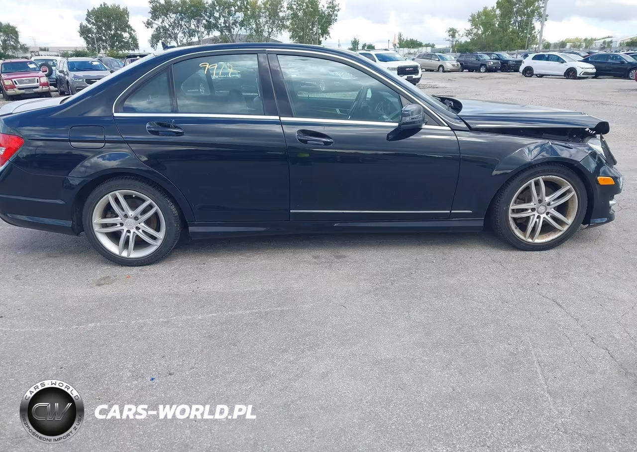 2012 Mercedes-Benz C 300 Luxury 4Matic-Sport 4Matic VIN:WDDGF8BB0CR209187 - 16