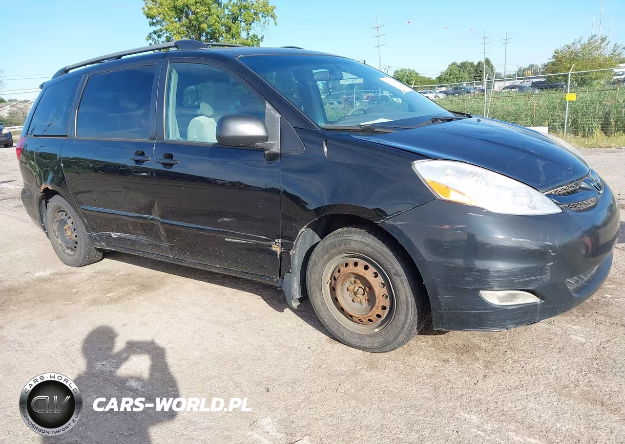 2010 Toyota Sienna Le