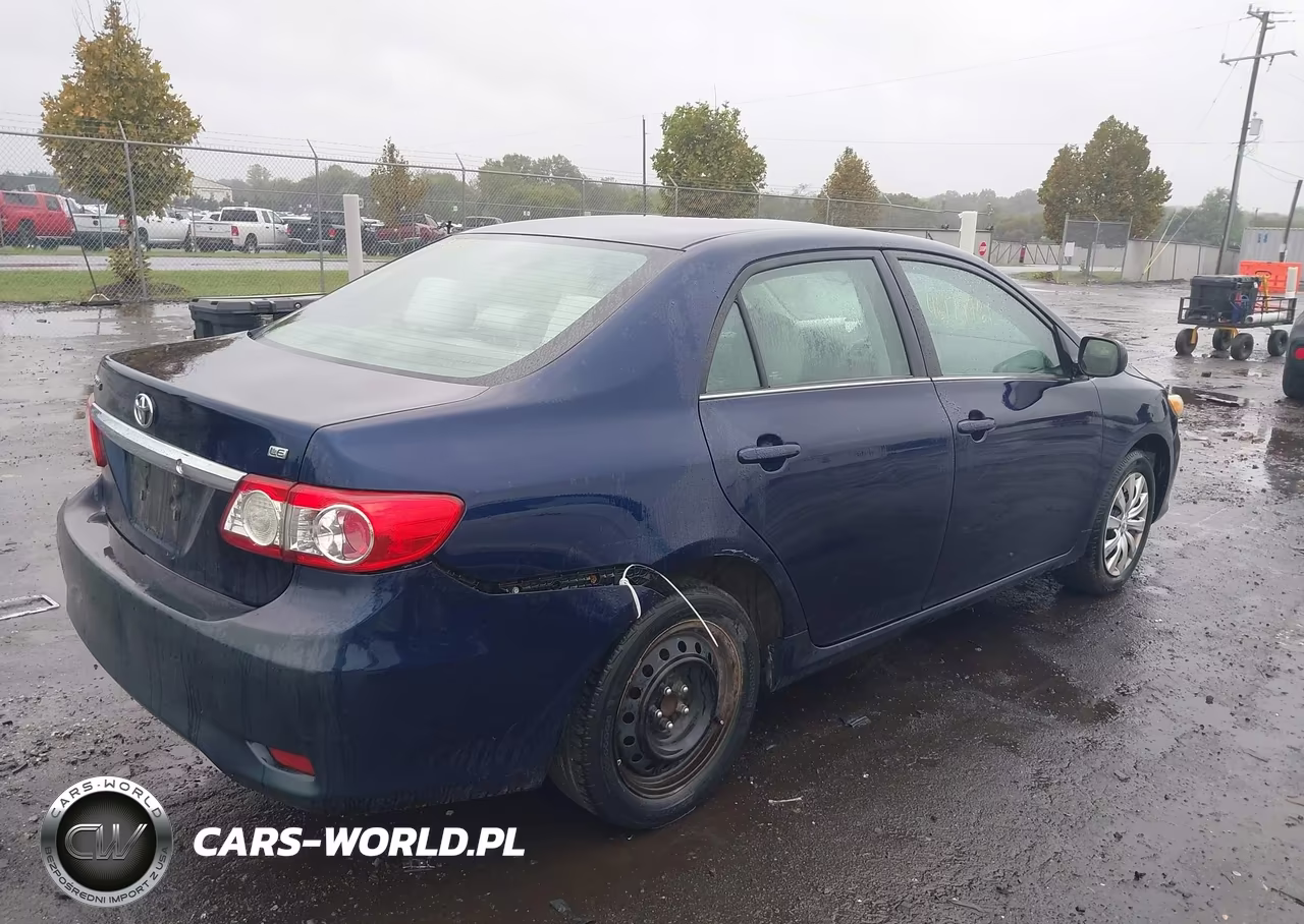 2013 Toyota Corolla Le VIN:2T1BU4EE0DC931425 - 4