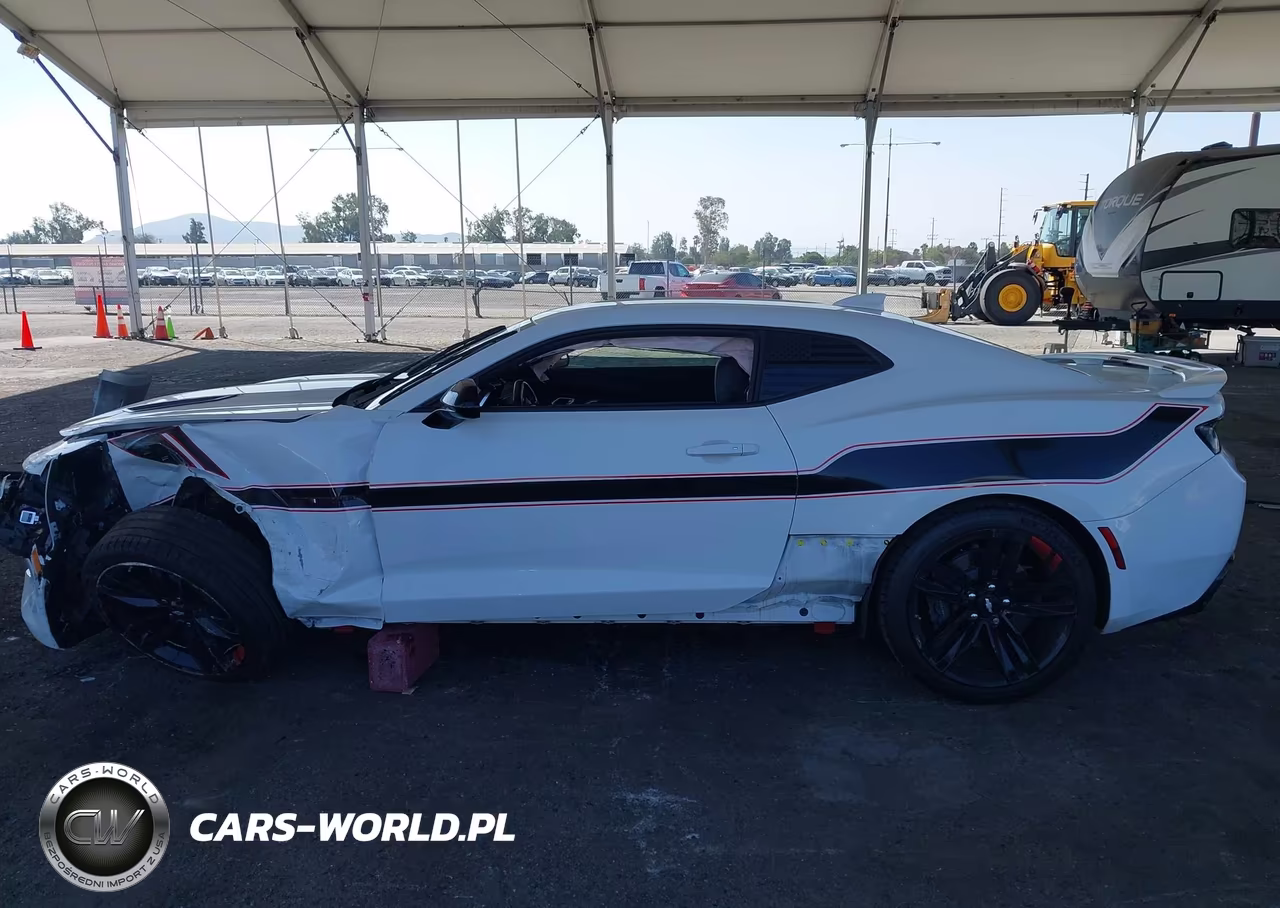 2018 Chevrolet Camaro 2Ss VIN:1G1FG1R75J0126733 - 15