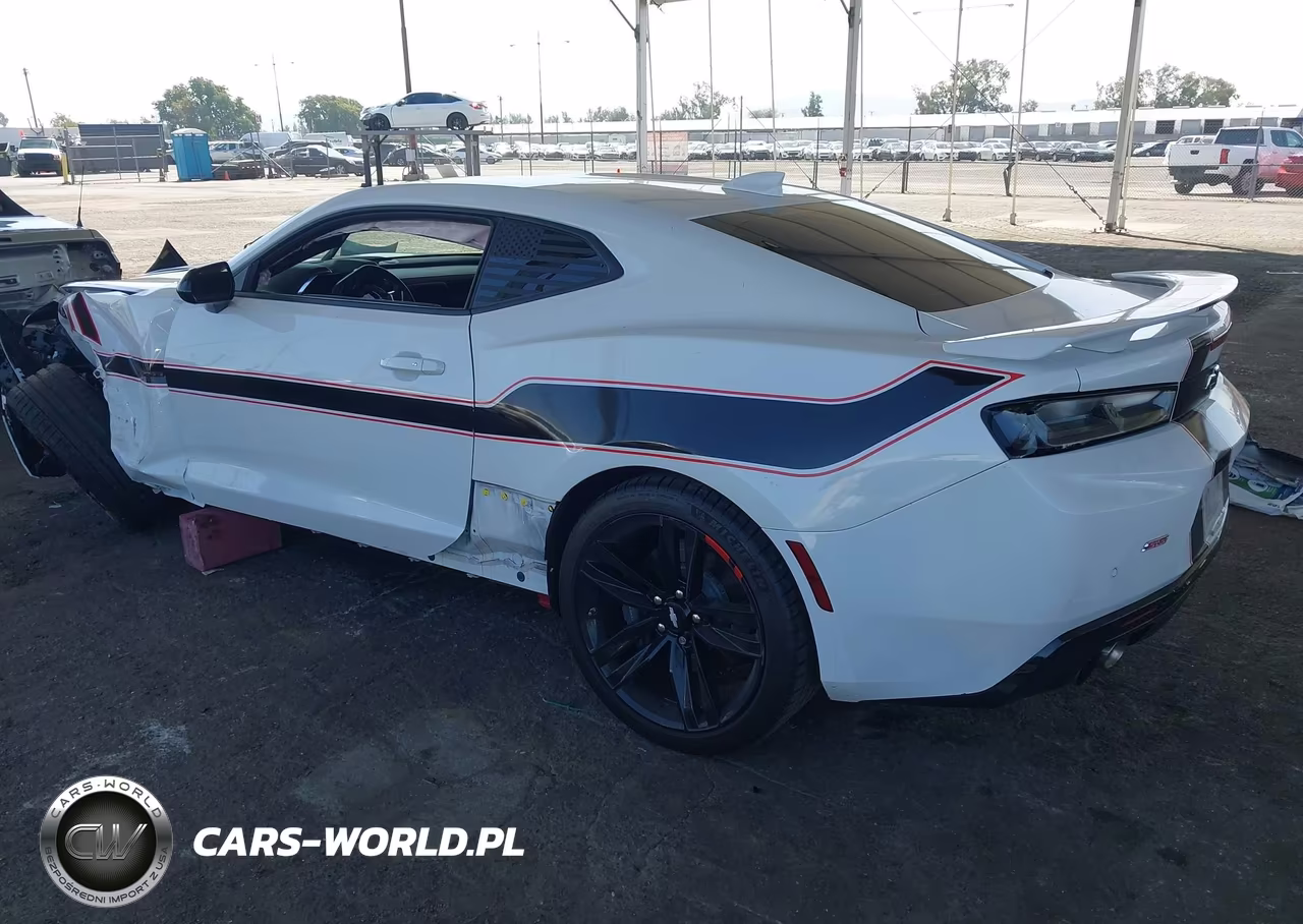 2018 Chevrolet Camaro 2Ss VIN:1G1FG1R75J0126733 - 3