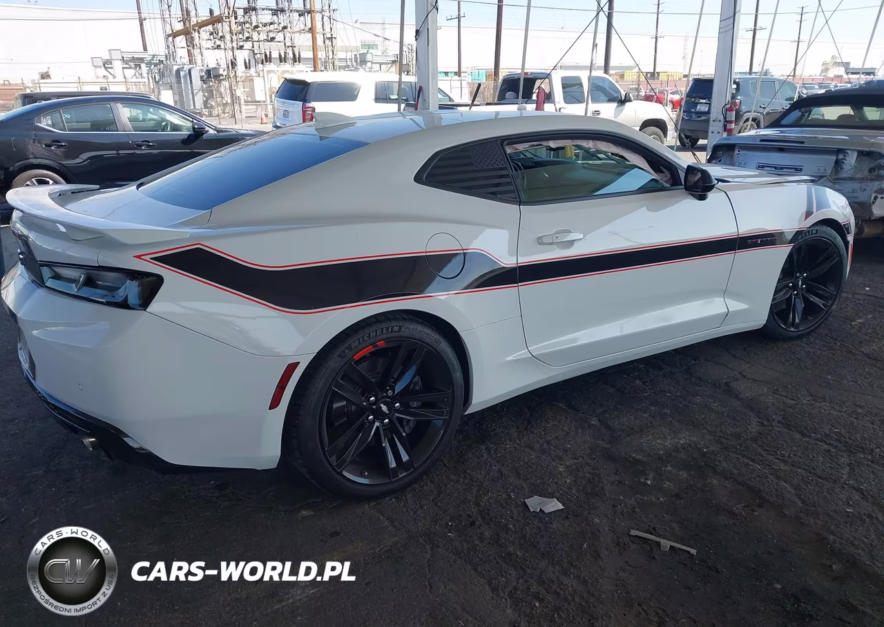 2018 Chevrolet Camaro 2Ss VIN:1G1FG1R75J0126733 - 4