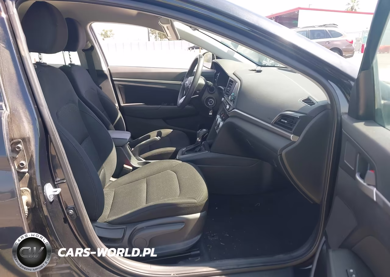 2019 Hyundai Elantra Sel VIN:5NPD84LF3KH440527 - 5