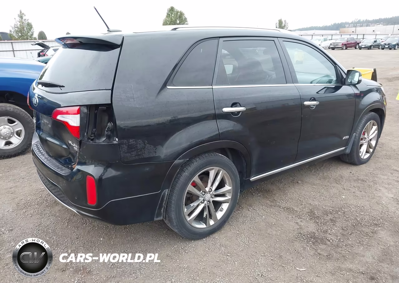 2015 Kia Sorento Limited V6 VIN:5XYKWDA79FG552660 - 4