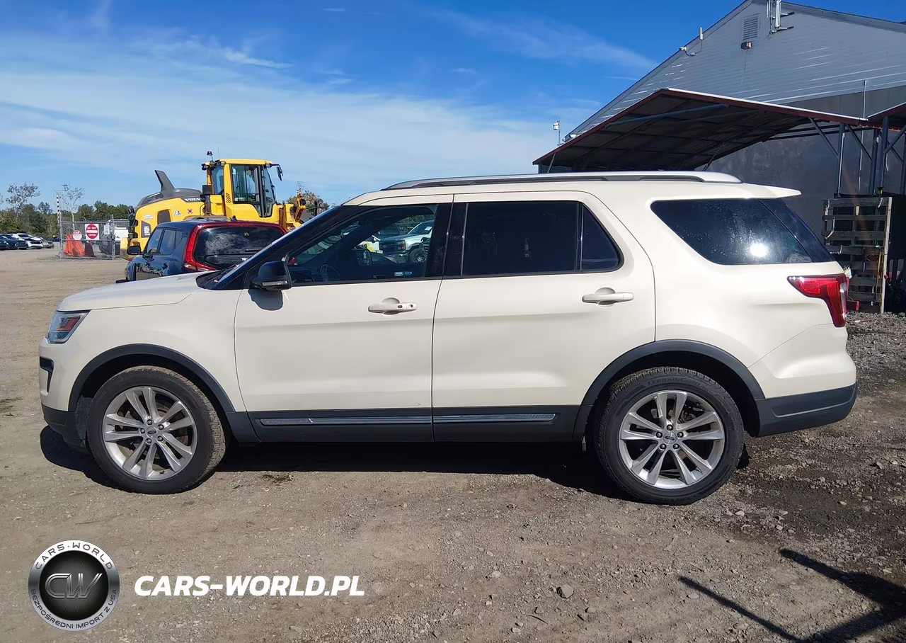 2018 Ford Explorer Xlt VIN:1FM5K8D81JGA01824 - 14