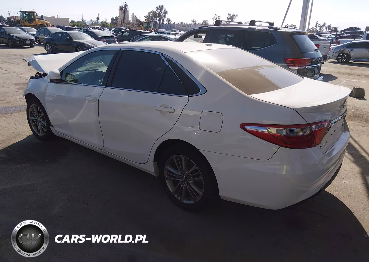 2017 Toyota Camry Se VIN:4T1BF1FK4HU375640 - 3
