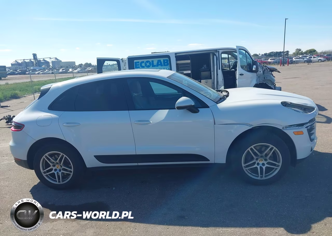 2017 Porsche Macan VIN:WP1AA2A56HLB81945 - 13