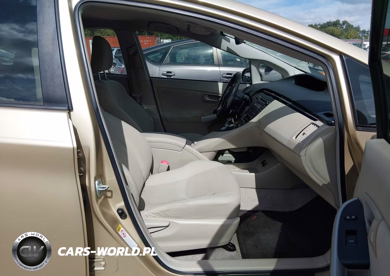 2011 Toyota Prius Two VIN:JTDKN3DU1B1397904 - 5