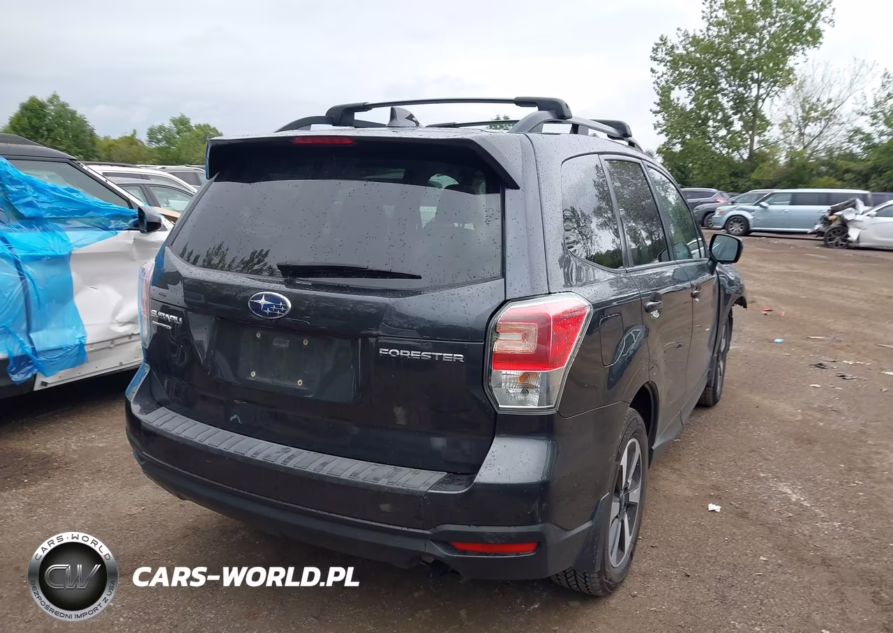 2018 Subaru Forester 2.5I Premium VIN:JF2SJAGC8JH601737 - 4