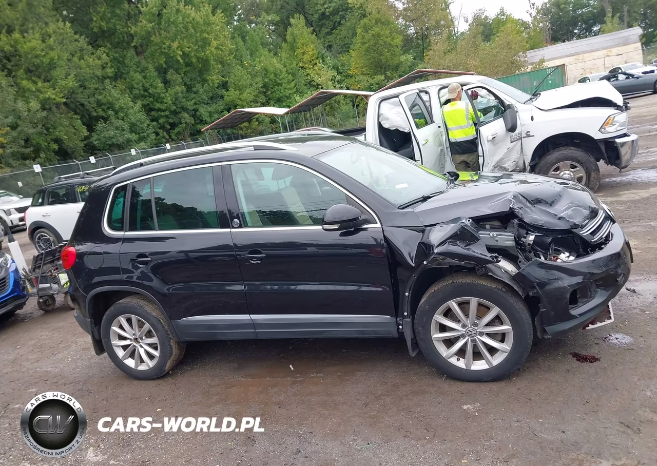 2017 Volkswagen Tiguan 2.0T Wolfsburg Edition VIN:WVGSV7AX8HW508624 - 13