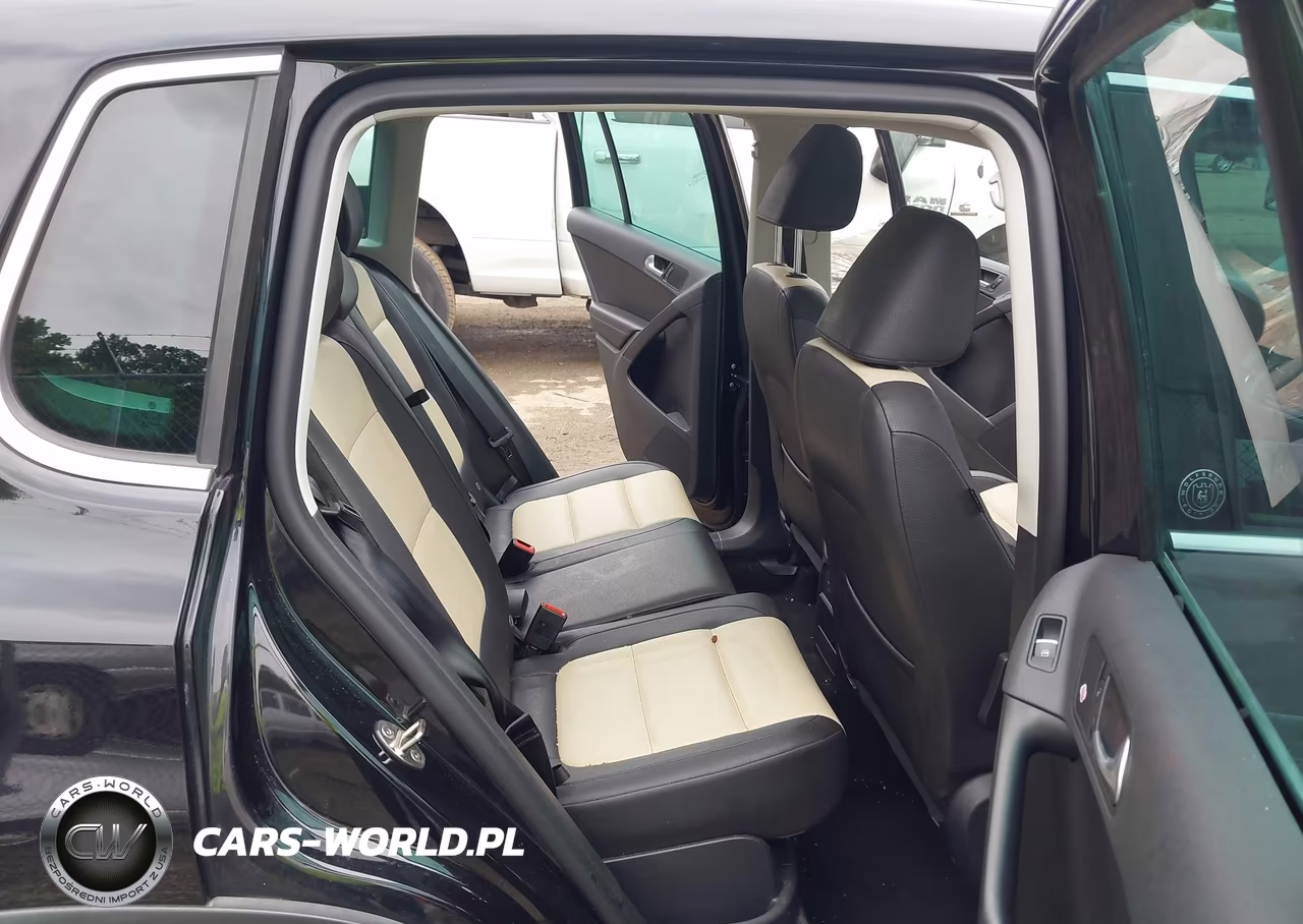 2017 Volkswagen Tiguan 2.0T Wolfsburg Edition VIN:WVGSV7AX8HW508624 - 8