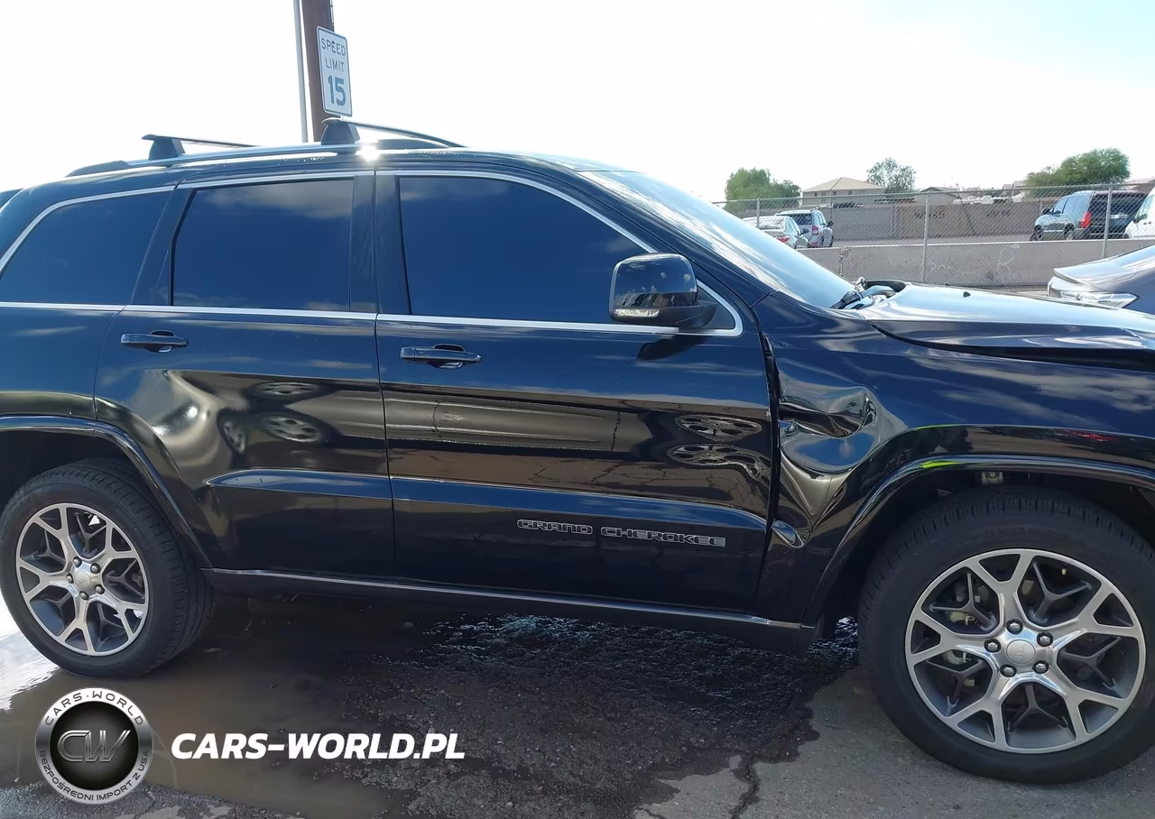 2018 Jeep Grand Cherokee Sterling Edition 4X2 VIN:1C4RJEBG8JC369877 - 13